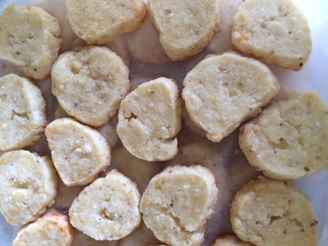 Sablés au parmesan et au Poivre de Kampot Blanc