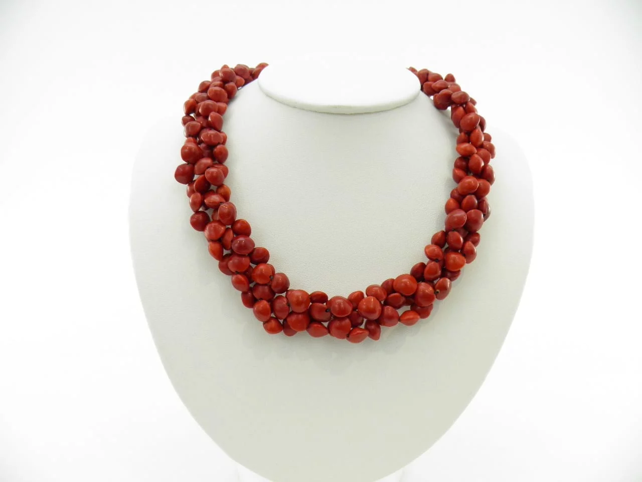 Small short kround - Natural seeds necklace - Red