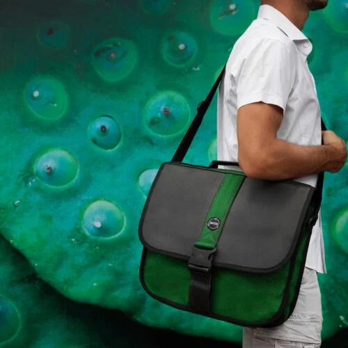 Best Hand – Eco-friendly Briefcase – Green Bottle - Smateria