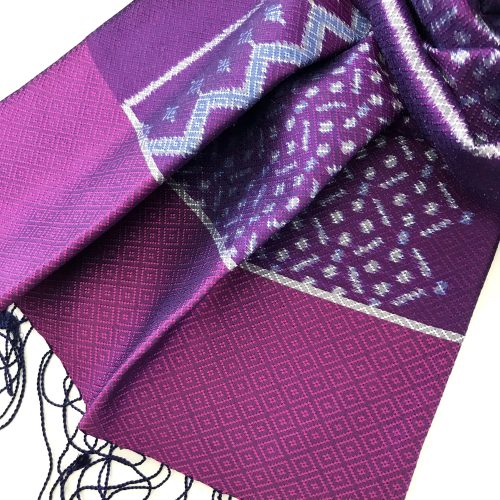 Hol Lboeuk – Ikat Silk Shawl – Aubergine / Violet - Detail
