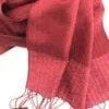 Foulard Soie Élégant Petit – Rouge - détail