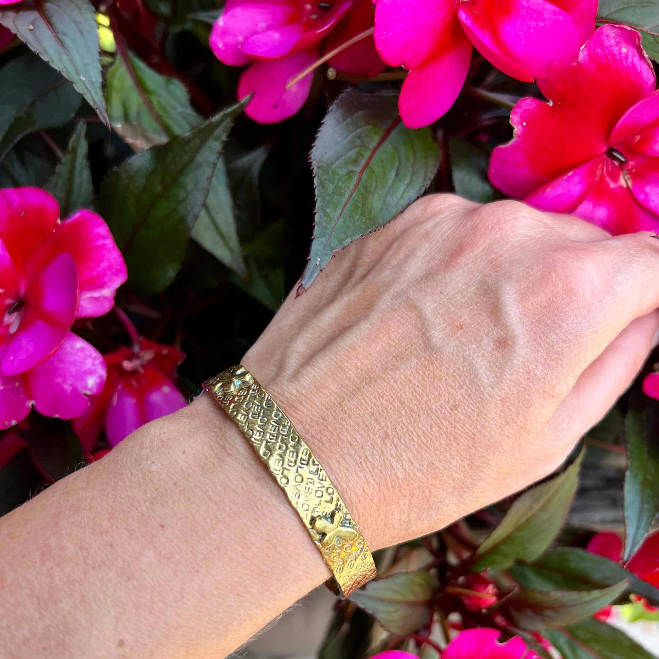 Star bracelet – recycled brass - staging